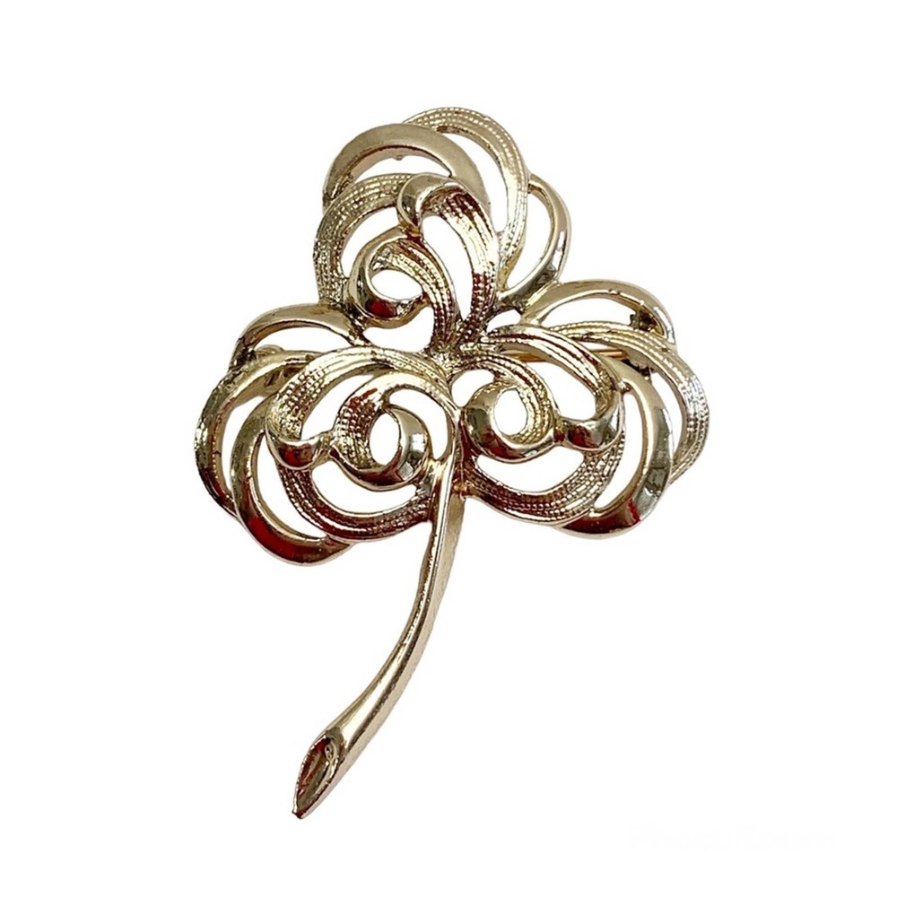 Sarah Coventry open swirling clover shamrock brooch pin Irish st Patrick’s day